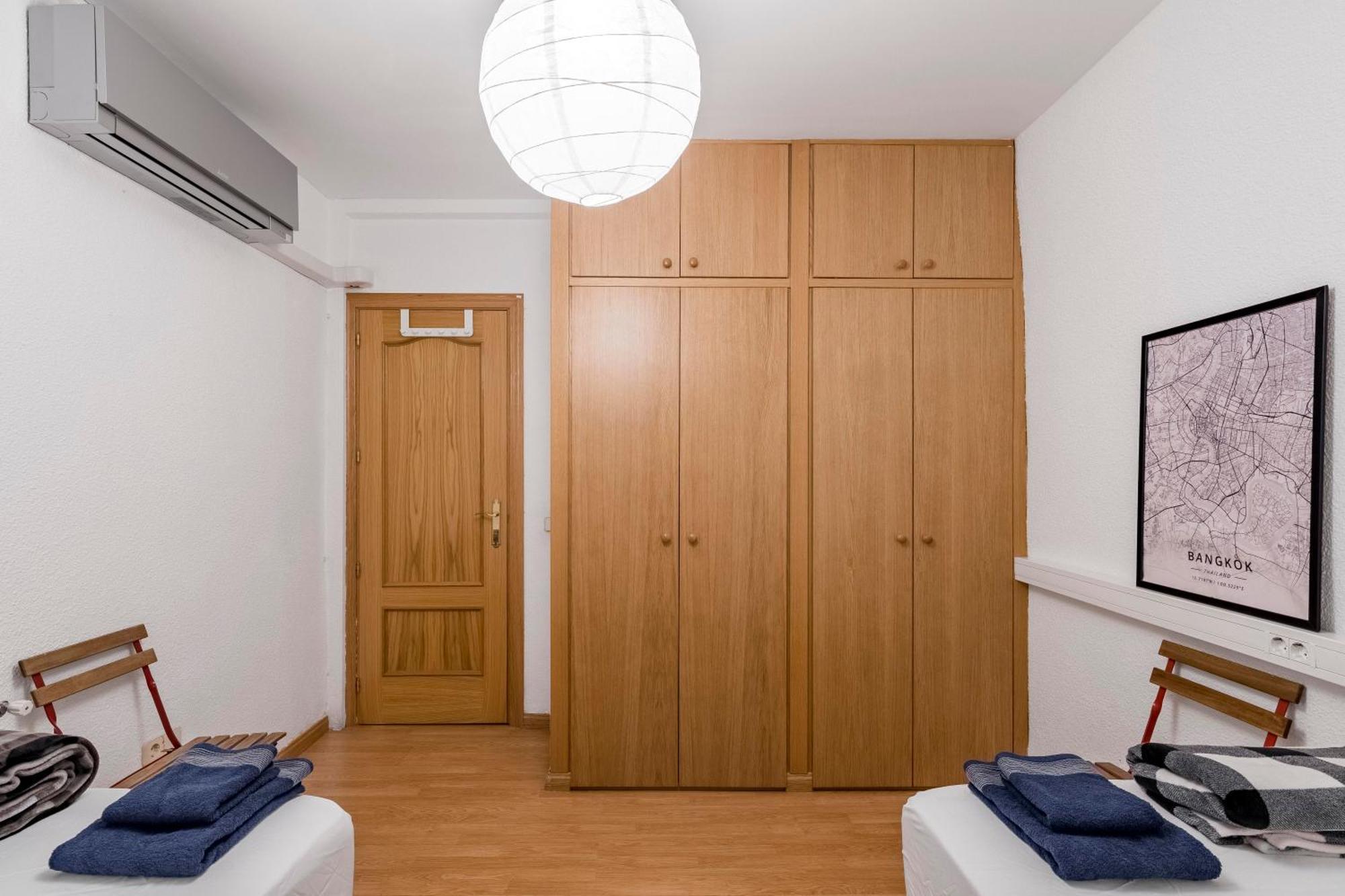 Precioso Piso En El Rastro By Bebalmy Apartment Madrid Bagian luar foto