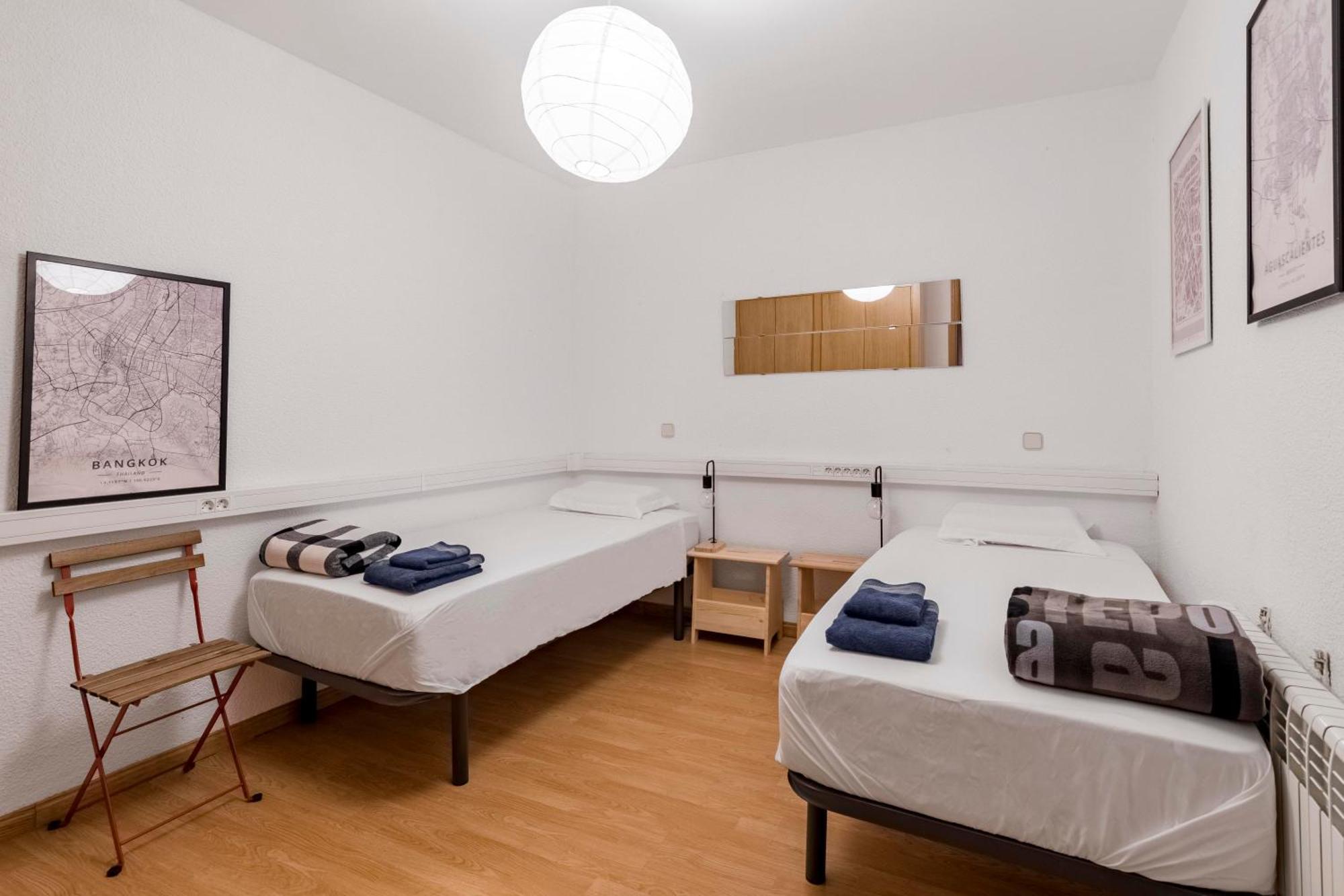 Precioso Piso En El Rastro By Bebalmy Apartment Madrid Bagian luar foto