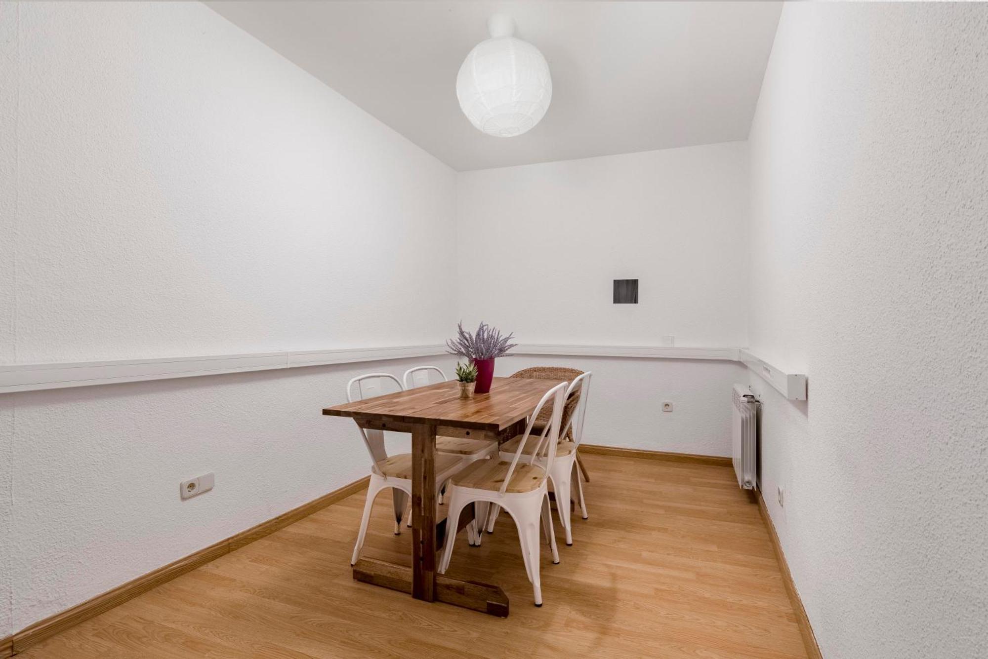 Precioso Piso En El Rastro By Bebalmy Apartment Madrid Bagian luar foto